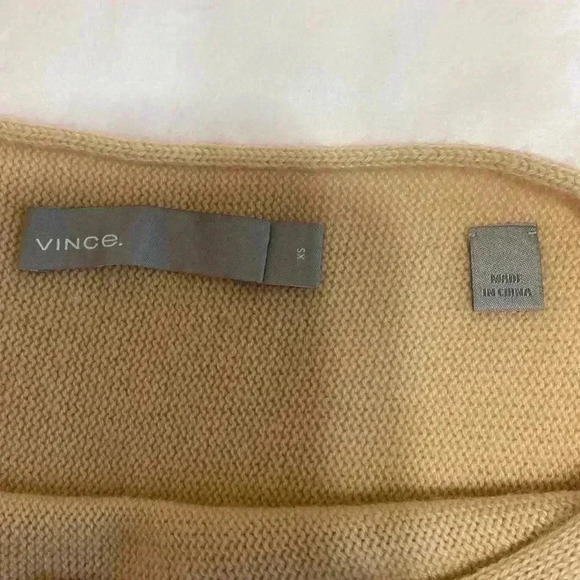 Vince Cashmere & Wool Blend XS Sweater with Boat Neck Collar & Cuffed Sleeves. - Picture 6 of 12